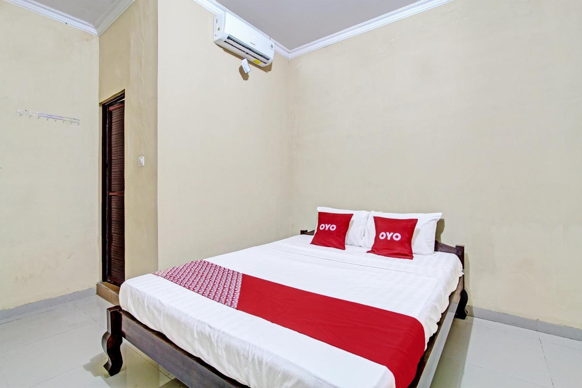 Oyo 91353 Hotel Surya Andesa Klaten Kültér fotó