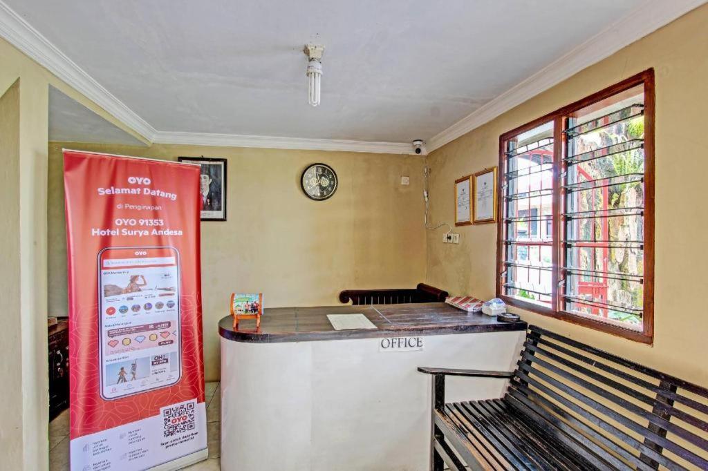 Oyo 91353 Hotel Surya Andesa Klaten Kültér fotó