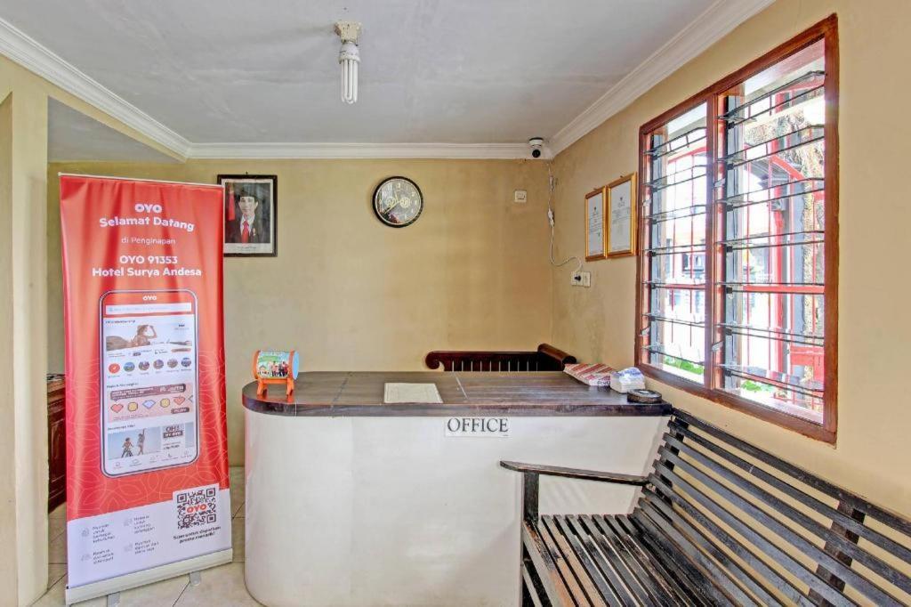 Oyo 91353 Hotel Surya Andesa Klaten Kültér fotó