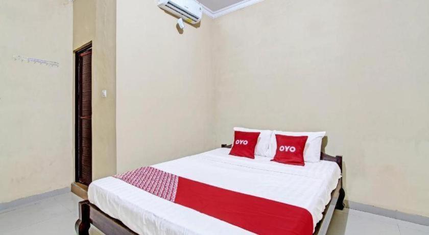 Oyo 91353 Hotel Surya Andesa Klaten Kültér fotó