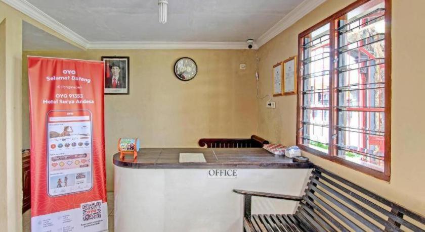 Oyo 91353 Hotel Surya Andesa Klaten Kültér fotó