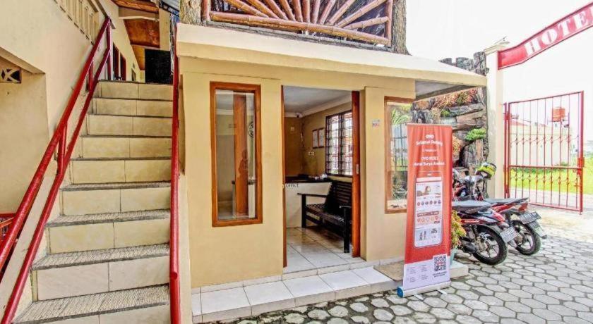 Oyo 91353 Hotel Surya Andesa Klaten Kültér fotó